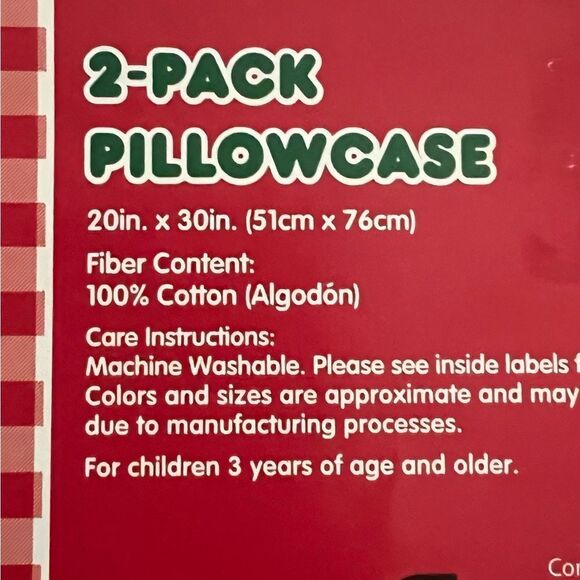 Hello Kitty Gingerbread Christmas 2-Pack Pillowcases - Picture 3 of 3